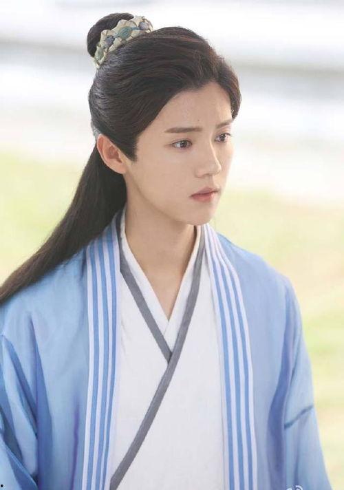 建业大军演员表鹿晗,青春热血，战旗飘扬