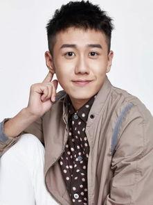 姜冠南生活照,揭秘明星日常，展现真实魅力